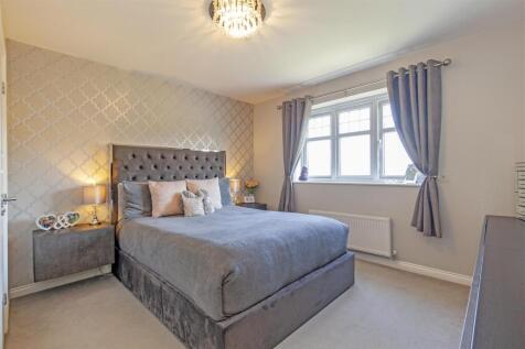 Bedroom 1-1.jpg