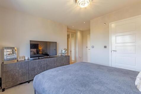 Bedroom 1-3.jpg