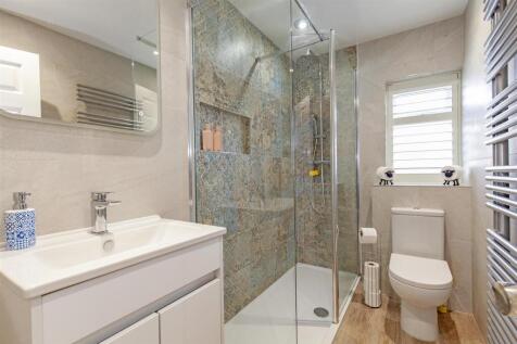 Luxury Family Shower Room