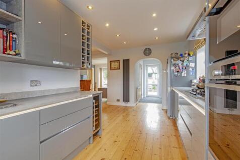 Open Plan living/dining/kitchen
