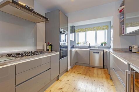 Open Plan living/dining/kitchen