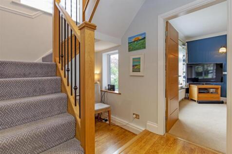 Spacious Entrance Hall