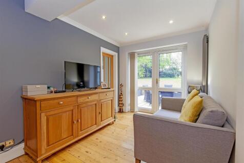Open Plan living/dining/kitchen