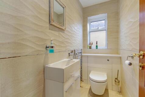Cloakroom/WC