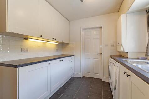Utility Room-2.jpg