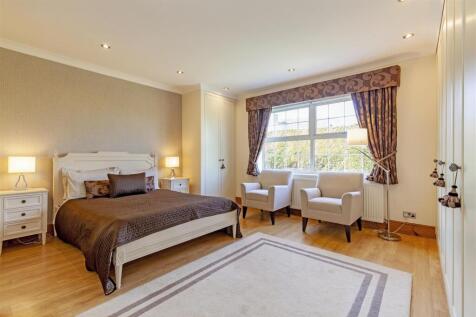 Bedroom 1-1.jpg