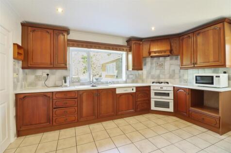 Fitted Kitchen