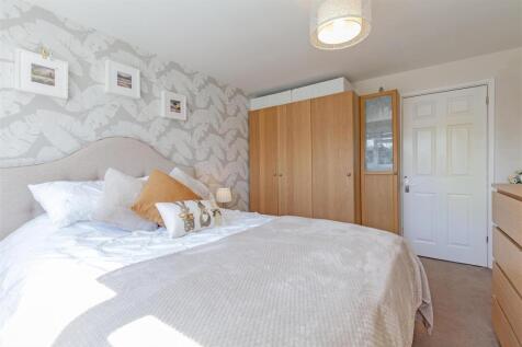 Rear Main Bedroom 1