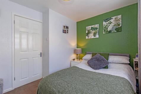 Good sized Bedroom 3