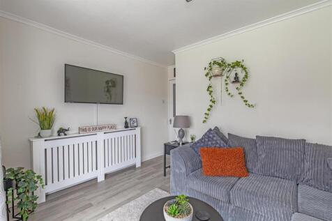 Bedroom 2-1.jpg