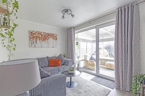 Bedroom 2-2.jpg