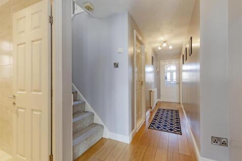 Entrance Hall-1.jpg