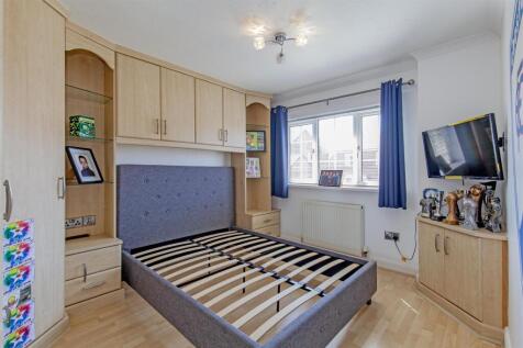 Bedroom 2-1.jpg