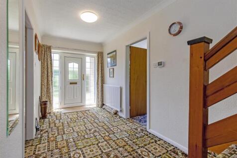 Entrance Hall-2.jpg
