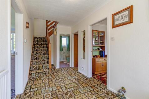 Entrance Hall-1.jpg
