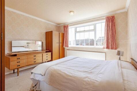 Bedroom 1-2.jpg