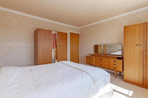 Bedroom 1-3.jpg