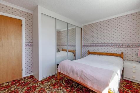 Bedroom 2-2.jpg