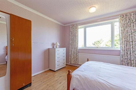 Bedroom 3-1.jpg
