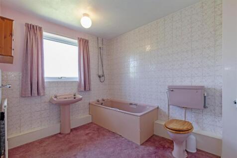 Bathroom-1.jpg