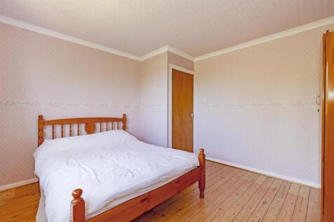 Bedroom 3-3.jpg