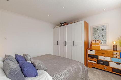 Bedroom 2-1.jpg