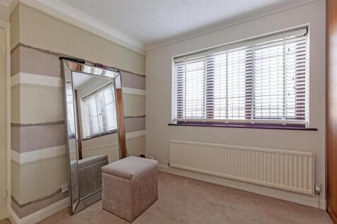 Bedroom 4-2.jpg