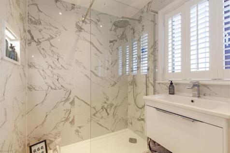 Shower Room-2.jpg