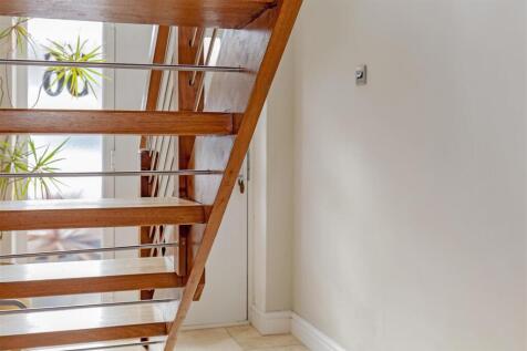 Entrance Hall-1.jpg