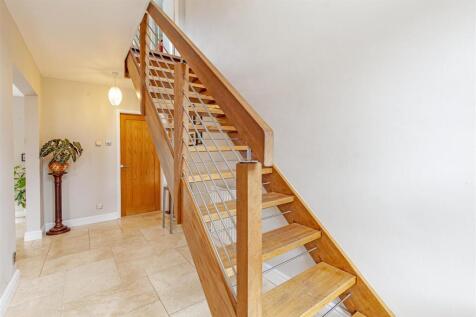 Spacious Entrance Hall
