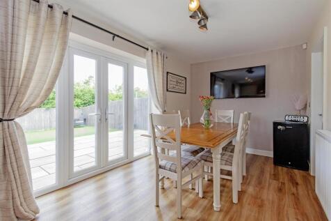 Superb Dining Kitchen