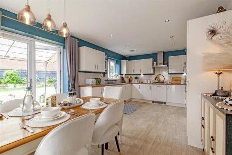 Superb Dining Kitchen