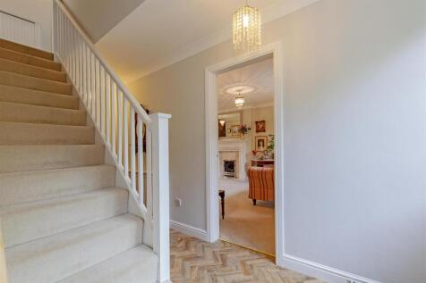 Entrance Hall-1.jpg