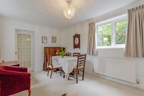 Dining Room-2.jpg
