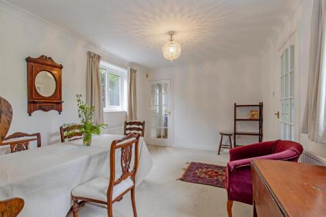 Dining Room-3.jpg