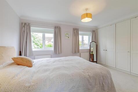 Bedroom 1-3.jpg