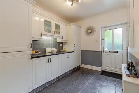 Kitchen-4.jpg