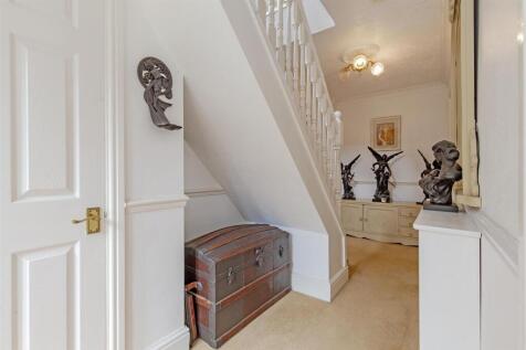 Entrance Hall-1.jpg