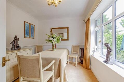 Dining Room-2.jpg