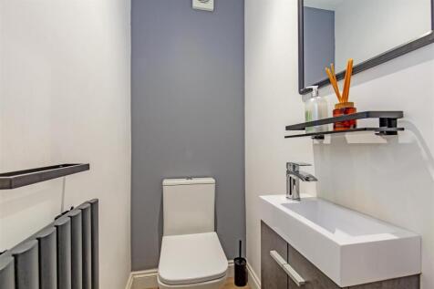 Cloakroom/WC