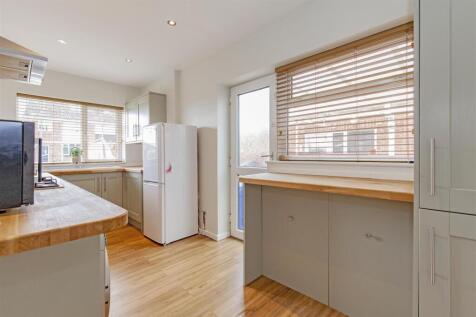 Fitted Kitchen