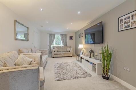 Impressive Reception Room