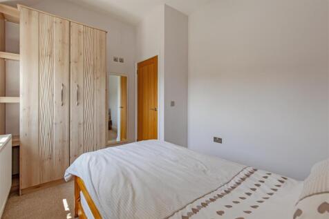 Bedroom 3-2.jpg