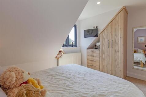 Bedroom 4-2.jpg