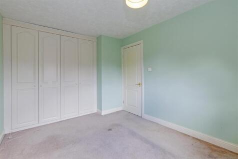 Front Double Main Bedroom