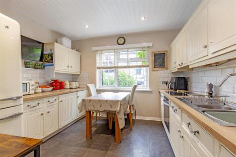 Bespoke Dning Kitchen