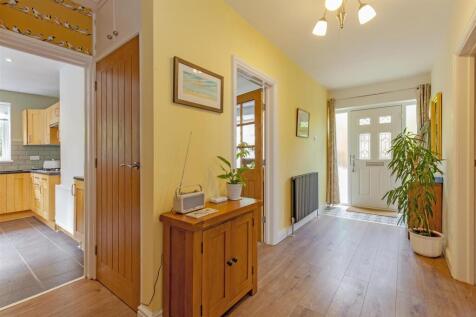 Entrance Hall-1.jpg