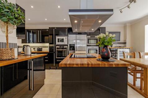 Kitchen-8.jpg
