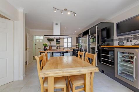 Kitchen-9.jpg