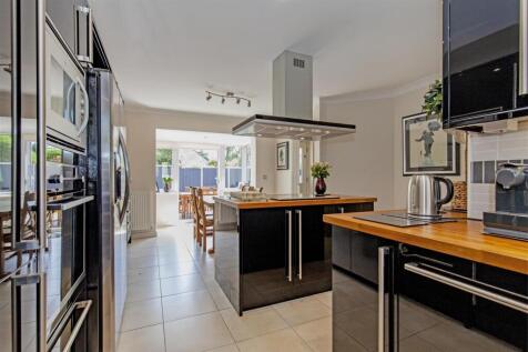 Kitchen-7.jpg